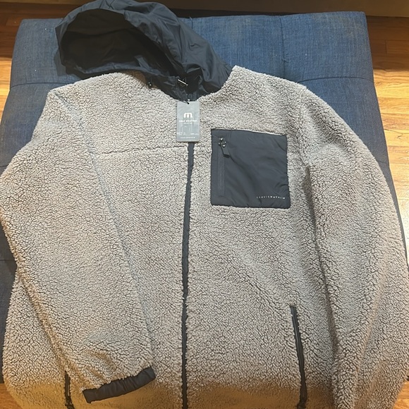 Travis Matthew VENTURE SHERPA Jacket Size L NWT - Picture 2 of 4